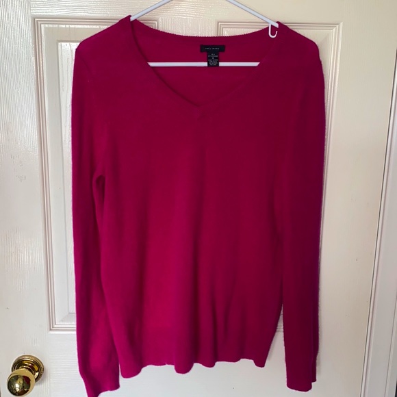 V-Neck 100% Cashmere Sweater - Picture 1 of 3